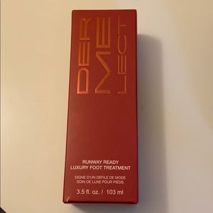 Runway ready foot treatment